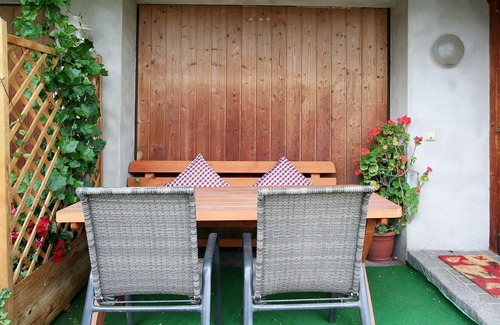 Kapfing Villa | Beautiful apartment in villa with WIFI, TV, terrace, pets allowed, panoramic view and parking