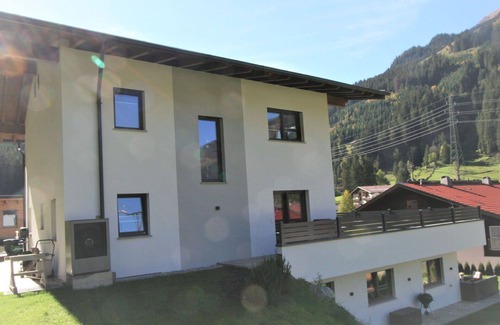 Dornauberg Apartment | Beautiful apartment for 4 guests with WIFI, TV and terrace