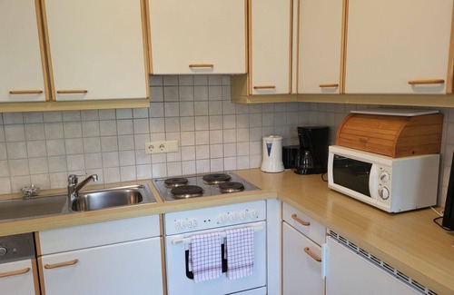Spiss Apartment | Beautiful apartment for 2 people with TV, patio and pets allowed