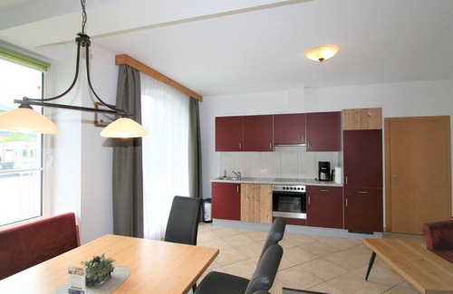 Stumm Apartment | Beautiful apartment for 10 guests with pool, WIFI, TV, terrace and pets allowed