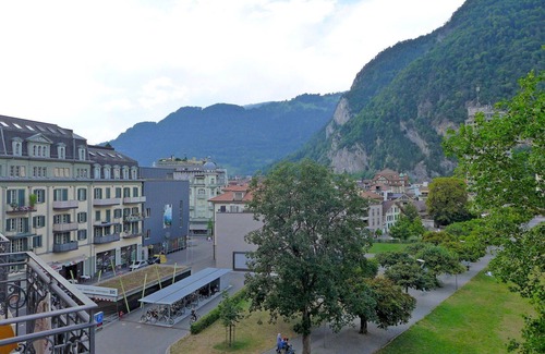 Central Interlaken Apartment | Beautiful apartment for 4 people with WIFI, TV, balcony, panoramic view and parking