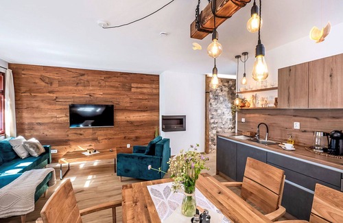 Horni Plana Apartment | Beautiful apartment for 4 guests with WIFI, terrace, pets allowed and parking