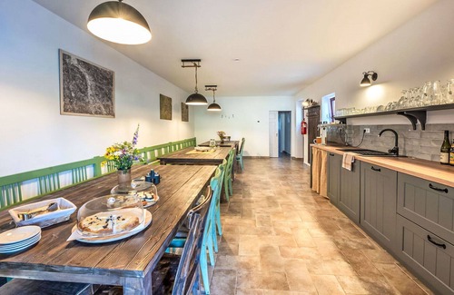 Horni Plana Apartment | Beautiful apartment for 4 guests with WIFI, terrace, pets allowed and parking