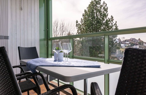 Loffingen Apartment | Beautiful apartment for 4 people with WIFI, pool, TV and balcony