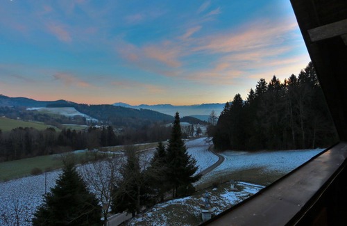 Magdalensberg Apartment | Beautiful apartment for 6 people with WIFI, pool, TV, patio, panoramic view and parking