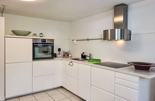 Gordola Apartment | Beautiful apartment for 2 people with A/C, WIFI, TV, patio, pets allowed and panoramic view