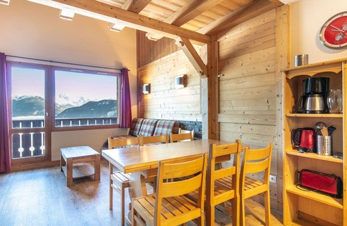 La Lechere Apartment | Beautiful apartment for 3 people with WIFI, TV, terrace, pets allowed and parking