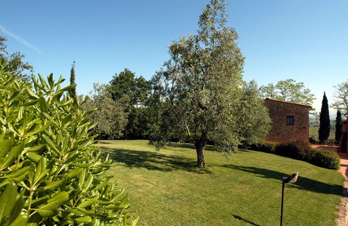 Montaione Apartment | Beautiful apartment for 6 people with WIFI, pool, A/C, TV and pets allowed, close to San Gimignano