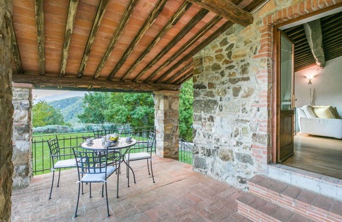 Montieri Apartment | Beautiful apartment for 9 people with WIFI, TV, patio and pets allowed