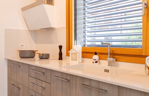 Porlezza Apartment | Beautiful apartment for 5 guests with A/C, WIFI, TV and balcony