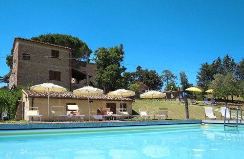 Volterra Apartment | Beautiful apartment for 5 people with pool, WIFI, TV, terrace and pets allowed