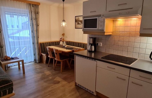 Fendels Apartment | Beautiful apartment for 6 guests with WIFI, TV, terrace, pets allowed and parking