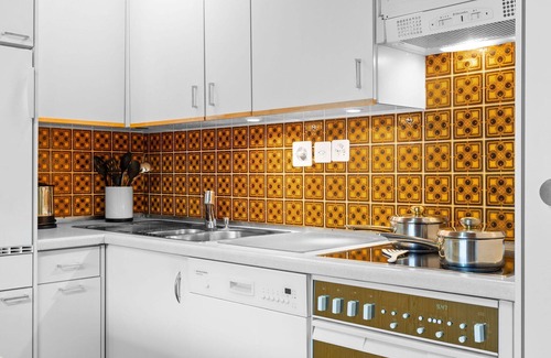 Stalden Apartment | Beautiful apartment for 6 people with WIFI, TV, balcony and parking