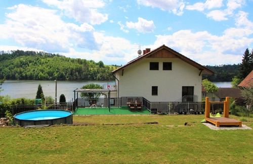 Zupanovice Apartment | Beautiful apartment for 2 people with WIFI, pool, TV, patio, pets allowed and parking