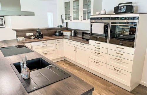 Hemmoor Apartment | Beautiful apartment for 7 people with WIFI, TV and terrace