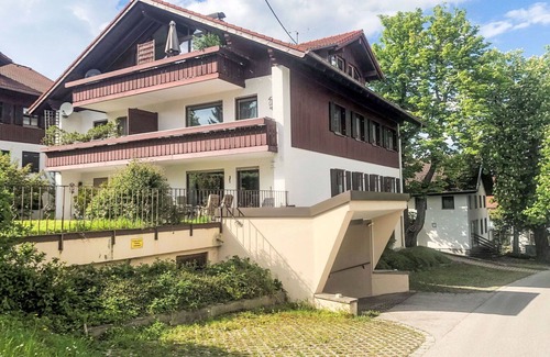 Oy-Mittelberg Apartment | Beautiful apartment for 4 guests with WIFI, TV, terrace and pets allowed