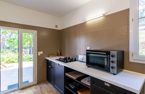 Cervione Apartment | Beautiful apartment for 4 guests with A/C, WIFI, TV, terrace, pets allowed and panoramic view