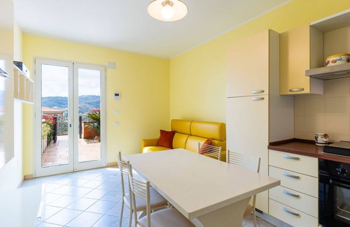 Civezza Apartment | Beautiful apartment for 5 guests with WIFI, terrace, pets allowed and parking