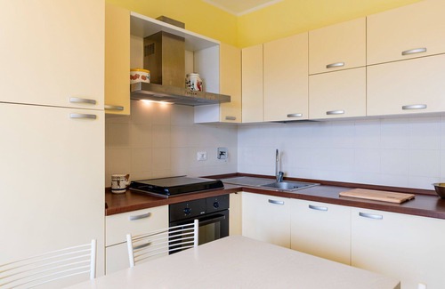 Civezza Apartment | Beautiful apartment for 5 guests with WIFI, terrace, pets allowed and parking