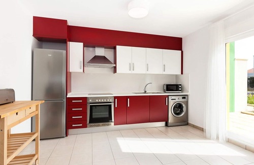 Vergel Apartment | Beautiful apartment for 4 guests with A/C, WIFI, pool, TV, terrace and parking