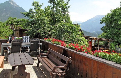 Imst Apartment | Beautiful apartment for 8 people with WIFI, TV, terrace and pets allowed