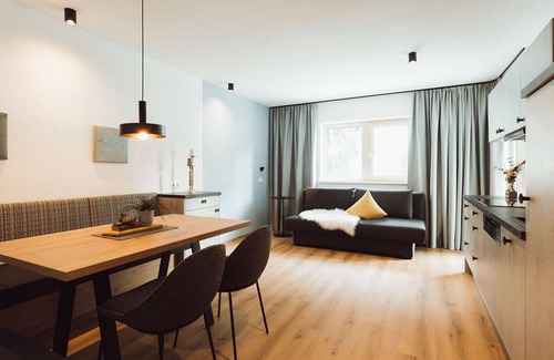 Kaunertal Apartment | Beautiful apartment for 5 guests with WIFI, TV and terrace