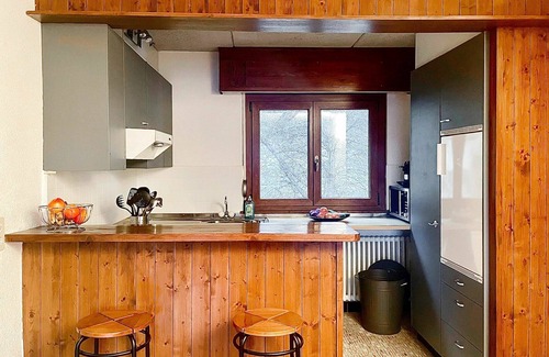 Randogne Apartment | Beautiful apartment for 4 guests with WIFI, TV, balcony, pets allowed and parking