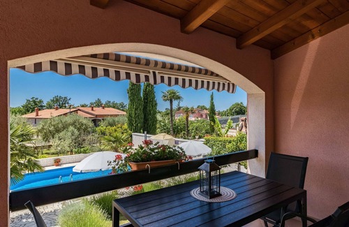 Nova Vas Apartment | Beautiful apartment for 4 guests with WIFI, A/C, pool, TV and terrace