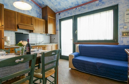 Vicopelago Apartment | Beautiful apartment for 4 guests with A/C, pool, TV, patio, pets allowed and panoramic view