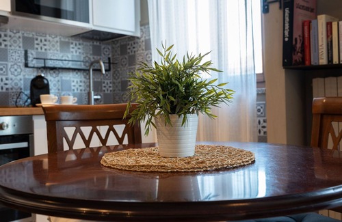 Pavia Apartment | Beautiful apartment for 3 people with WIFI, A/C, TV, terrace, pets allowed and panoramic view