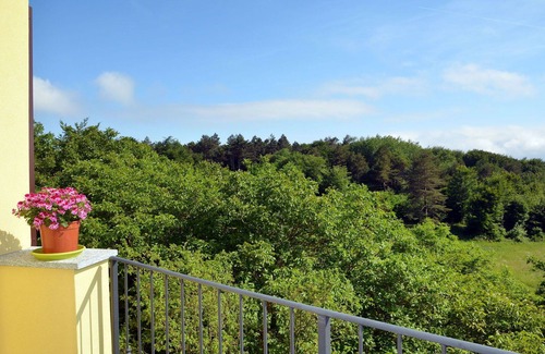 Albisola Superiore Apartment | Beautiful apartment for 5 people with WIFI, TV, patio, pets allowed and panoramic view