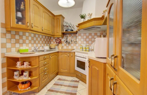 Izola Apartment | Beautiful apartment for 4 guests with WIFI, A/C, TV and patio