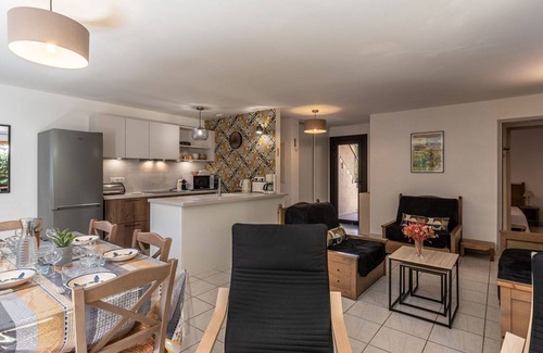 Lozari Apartment | Beautiful apartment for 6 guests with WIFI, pool, A/C, TV and patio