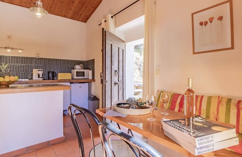 Puimichel Villa | Beautiful apartment in villa for 2 people with WIFI, patio, pets allowed and panoramic view