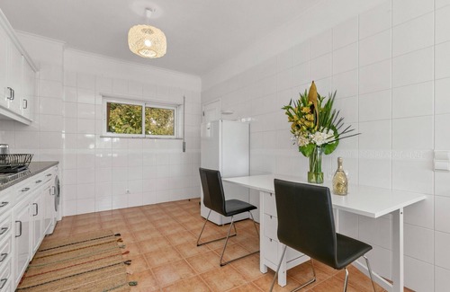 Albardeira Apartment | Beautiful apartment, ideal for couples and small families.