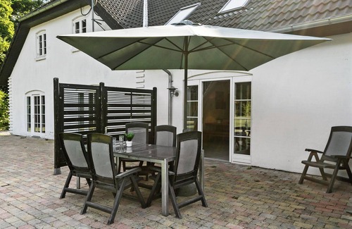 Nimtofte Apartment | Beautiful apartment in Nimtofte with WiFi
