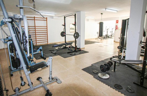 Coveta Fuma Apartment | Beautiful Apartment In El Campello With Wifi, Outdoor Swimming Pool And Swimming Pool