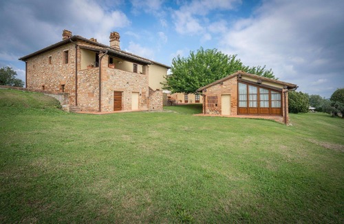 San Gimignano Villa | Beautiful apartment in villa for 4 people with pool, WIFI, A/C and TV