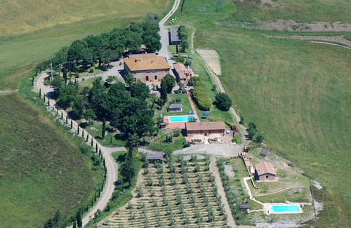 Peccioli Villa | Beautiful apartment in villa for 4 people with pool, WIFI and panoramic view