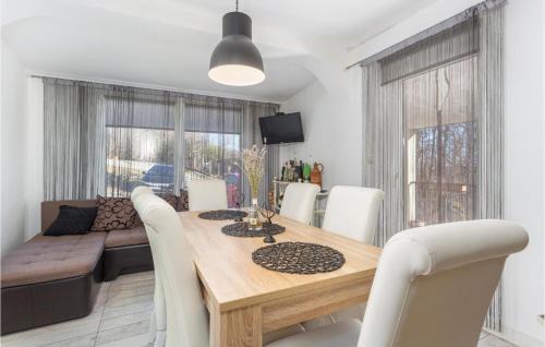 Viskovo Apartment | Beautiful Apartment In Kastav With Wifi