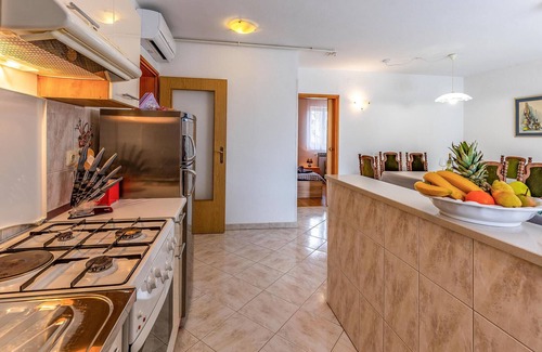 Strmac Apartment | Beautiful apartment in Labin with WiFi