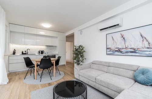 Kolan Apartment | Beautiful apartment in Mandre with WiFi