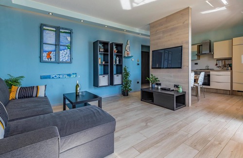 Pomer Apartment | Beautiful apartment in Pomer with WiFi