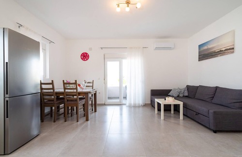 Rtina Apartment | Beautiful apartment in Rtina with WiFi