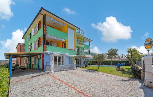 Đuba Apartment | Beautiful Apartment In Umag With Wifi