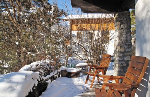 Imst House | Beautiful apartment in villa for 8 people with WIFI, TV, terrace, pets allowed and panoramic view