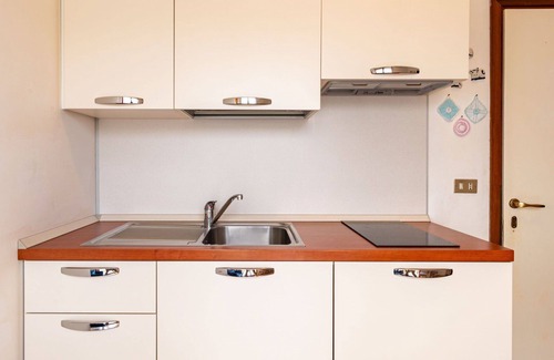 Germignaga Apartment | Beautiful apartment for 2 people with pool, A/C, WIFI and terrace
