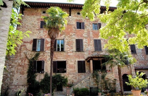 Lucignano Apartment | Beautiful apartment for 2 guests with A/C, pool, WIFI, TV and pets allowed, close to Montepulciano
