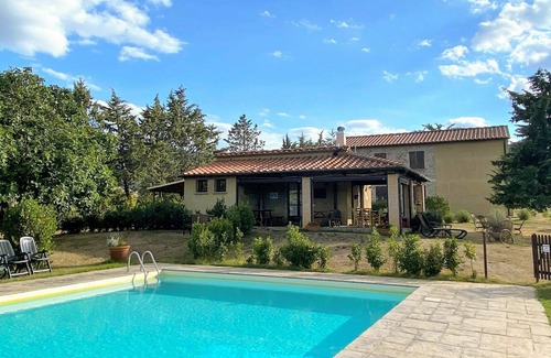 Pomarance Apartment | Beautiful apartment for 5 guests with WIFI, pool, TV, patio, panoramic view and parking