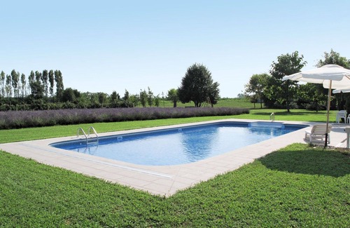 Povoletto House | Beautiful apartment in villa for 4 guests with pool, WIFI, A/C, TV, terrace and pets allowed
